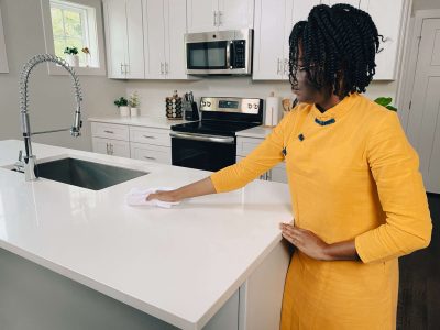 kitchen countertop cleaning to prevent cockroaches